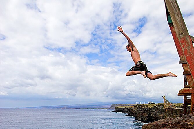 Private Island Tour in Hawaii With Pickup Included - Witnessing Stunning Waterfalls