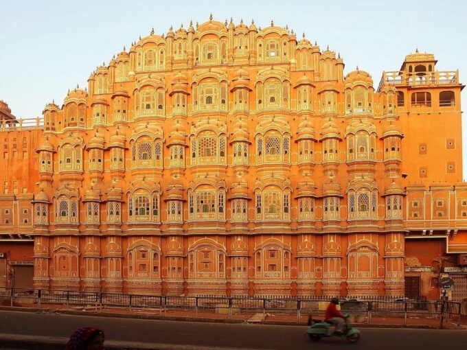 Private Jaipur Day Trip With Lunch From New Delhi - Private Car and Professional Guide
