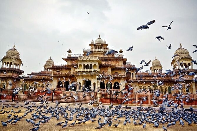 Private Jaipur Local City Sightseeing Tour With Car - Meeting and Pickup