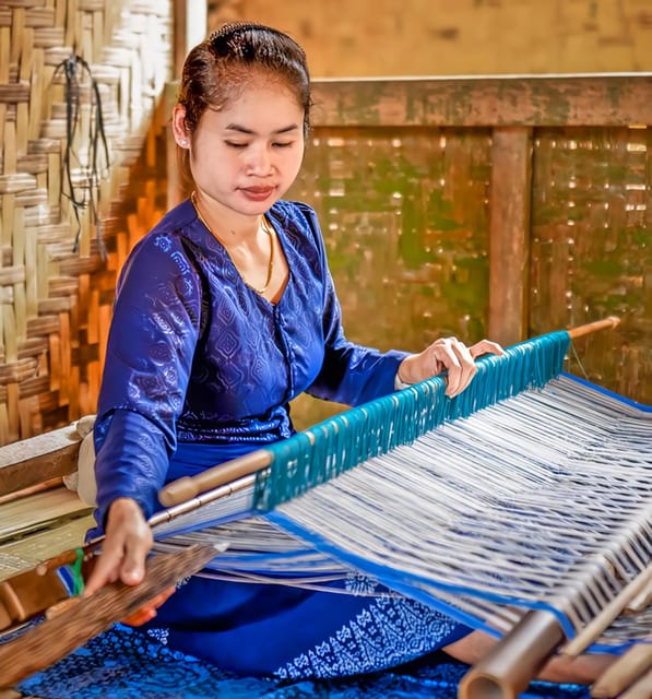 Private Jakarta Tour : Baduy Primitive Village - Trekking to the Village