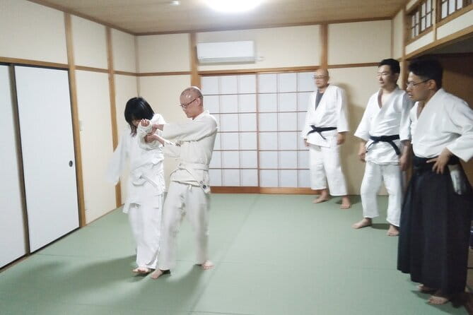 Private Japanese Martial Arts and Samurai Experience in Gifu - Participation and Accessibility