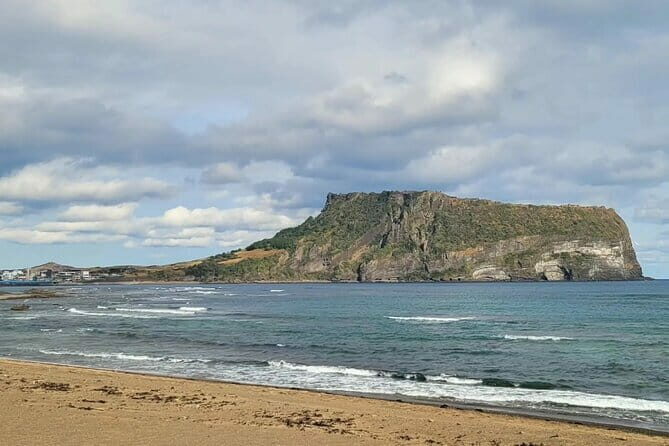 Private Jeju Customized Tour with Local Guide Mr.LEE Hong-min - Frequently Asked Questions