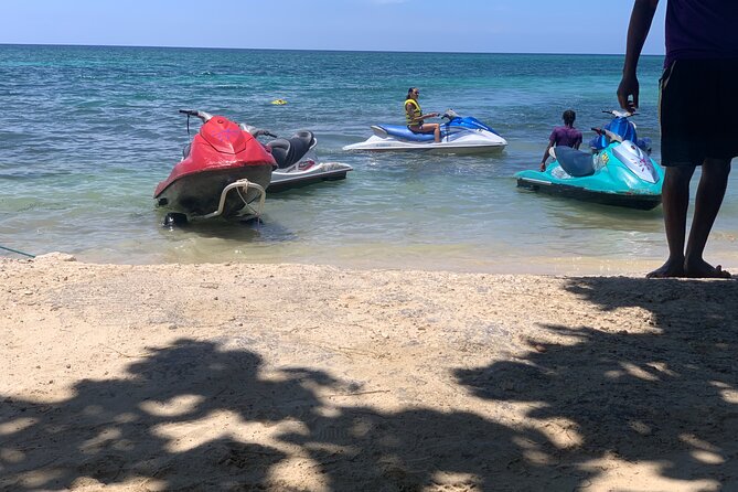 Private Jet Skiing & Shopping in Montego Bay - Shopping Opportunities