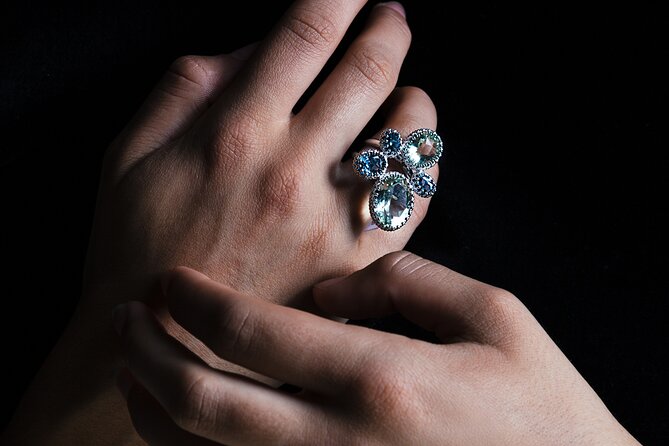 Private Jewellery Walking Tour in the Fashion District - Inclusions and Accessibility