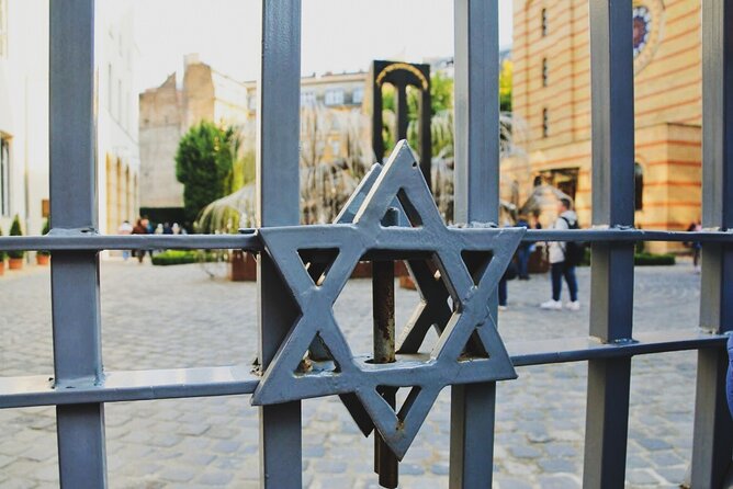 Private Jewish Heritage Tour of Budapest With Local Expert - Booking and Customization Options