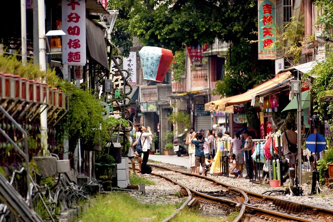 Private Jiufen & Pingxi Day Tour With English-Speaking Guide - Private Tour/Activity