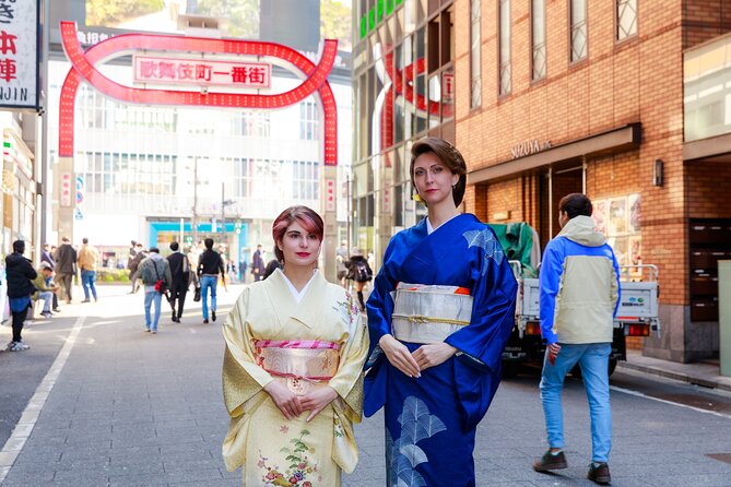 Private Kimono Cultural and Historical Walk in Kabukicho - Meeting Point and Pickup