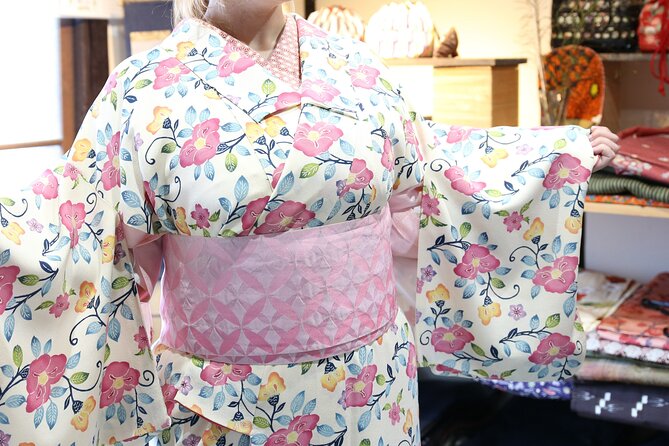 Private Kimono Photo Walk in Kurashiki Bikan Historical Quarter - Tour Duration and End Point