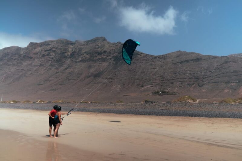 PRIVATE KITESURF LESSONS - Booking Information