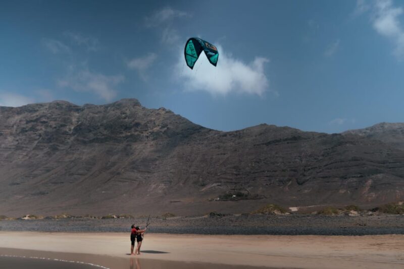 PRIVATE KITESURF LESSONS - Instructor Expertise