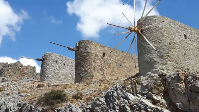 Private-Knossos Palace-Zeus Cave-Old Villages-From Heraklion - Traditional Village Experiences