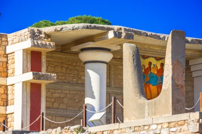 Private Knossos Skip the Line Tour Inc. Lunch & Wine Tasting - Enjoy a Local Lunch