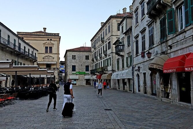Private Kotor Old Town Walking Tour - Tour Duration and Size