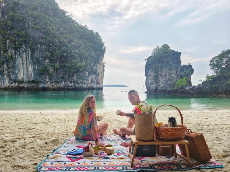 Private Krabi Sunrise to Hong Islands by Luxury Vintage Boat - Key Points