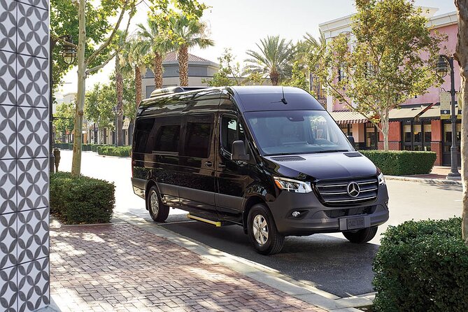 Private Las Vegas Arrival Transfer by Bus - Key Points