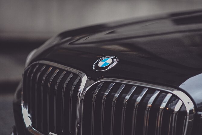 Private Layover Experience in Luxury SUV (5-6 Hours) - Gratuities and Inclusions