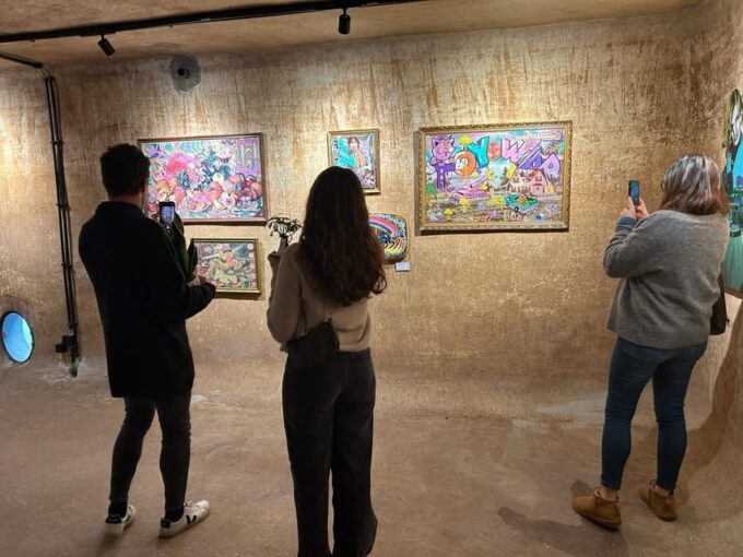 Private Lisbon Art Gallery Tour - Artistic Neighborhood Characteristics