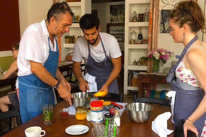 Private Local Cooking Class and Lunch in Cartagena - Key Points