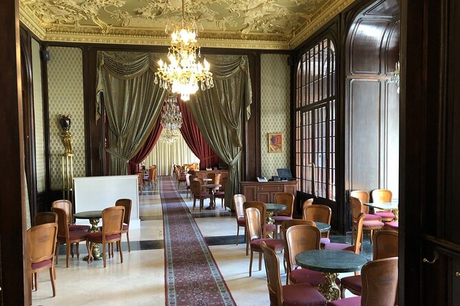 Private Local Guided Tour - Budapest Hidden Gems - Discovering Ruin Bars and Cafés