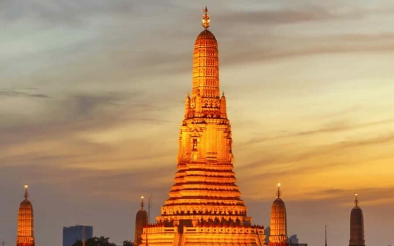 Private Long-tail boat canals tours in Bangkok-artists House - Key Points