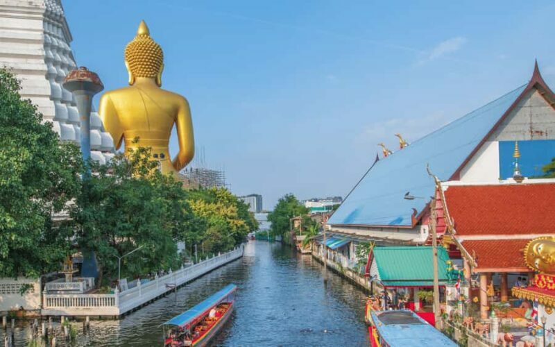 Private Long-tail boat canals tours in Bangkok-artists House - The Value of a Private Tour