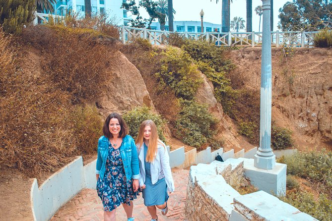 Private Los Angeles Photoshoot in Sunny Santa Monica With Personal Photographer - Customizable Itinerary