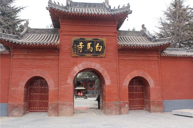 Private Luoyang Day Tour: Longmen Grottoes and White Horse Temple - Significance of Longmen Grottoes