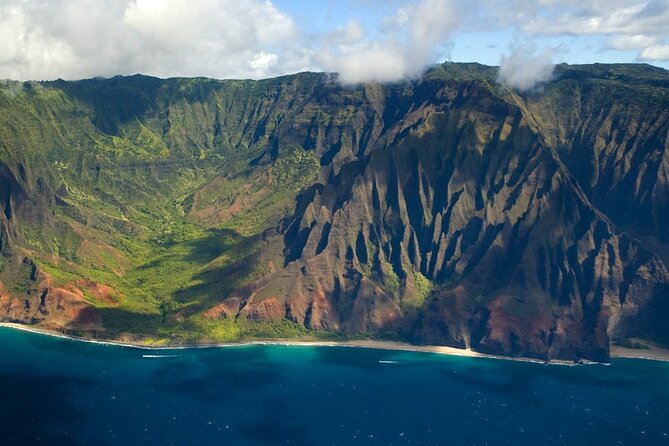 Private Luxury Air Tour Over Kauai - Positive Experiences From Travelers
