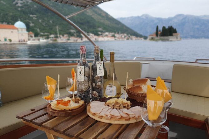 Private Luxury Boat Tour: Lady of the Rocks and Blue Cave-Up to 15 People(3hr) - Reviews and Ratings