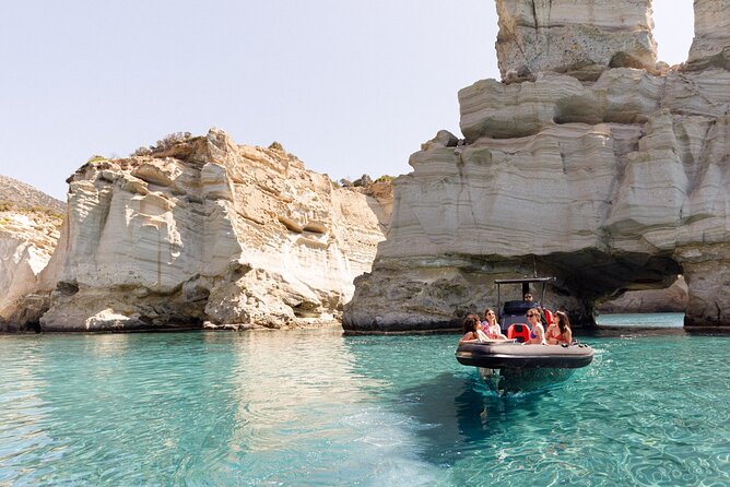 Private Luxury Boat Tour to Kleftiko Milos - Capturing Epic Social Media Shots