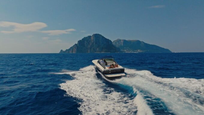 Private Luxury Boat Transfer : From Napoli to Capri - Stress-free Travel
