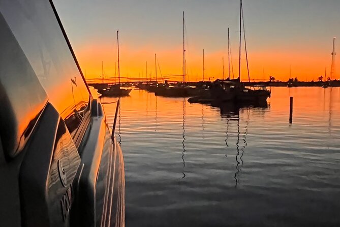 Private Luxury Catamaran Champagne Sunset Cruise - Capturing the Champagne Sunset