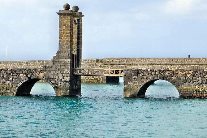 Private Luxury Full Day Tour of North Lanzarote: Hotel or Cruise Port Pick-Up - Tour Overview