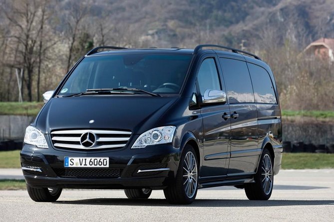 Private Luxury Minivan Half-Day Guided City Tour With a Blue-Badge Guide - Quick Points