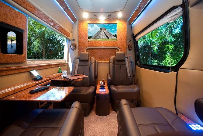 Private Luxury Roundtrip Transfer Cancun Airport - Professional Bilingual Chauffeur