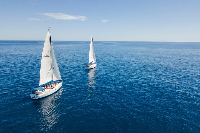 Private Luxury Sailing Cruise in Los Cabos With Lunch and Open Bar - Age Requirement