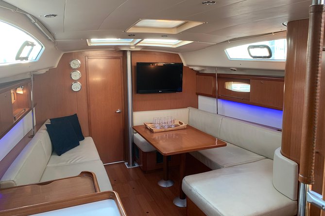 Private Luxury Sailing Tour New York City - Booking and Logistics