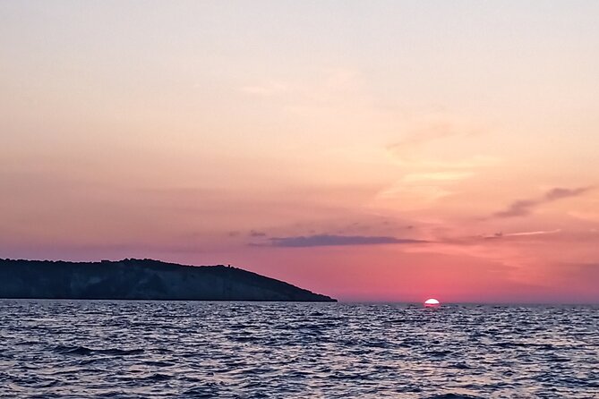 Private Luxury Sunset Cruise Blue Caves Champagne Included 5pax - Savoring the Champagne Delight