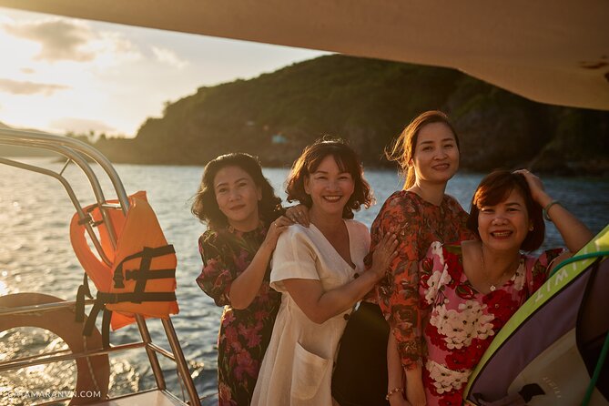 Private Luxury Sunset Cruise on Yacht in Nha Trang - Sunset Views Over Nha Trang Bay
