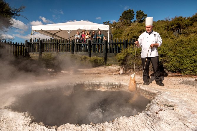 Private Luxury Tour From Auckland to Hobbiton Movie Set and Rotorua for Couples - Booking Details