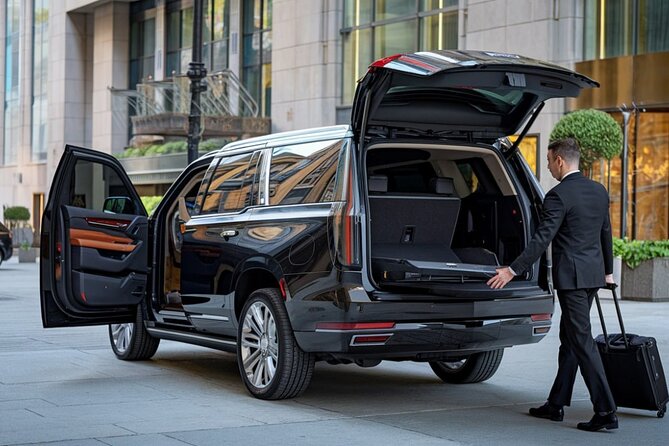Private Luxury Transfers – JFK, LGA & Newark | 24/7 Chauffeur - Seamless Travel Experience