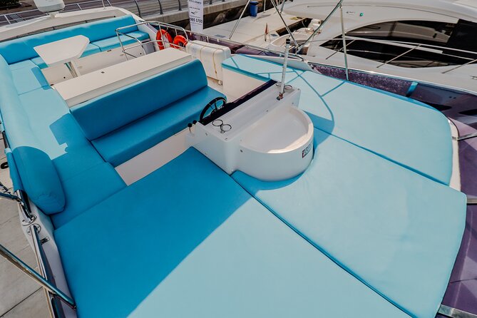 Private Luxury Yacht Cruise Around Atlantis and Dubai Marina - Cruise Highlights