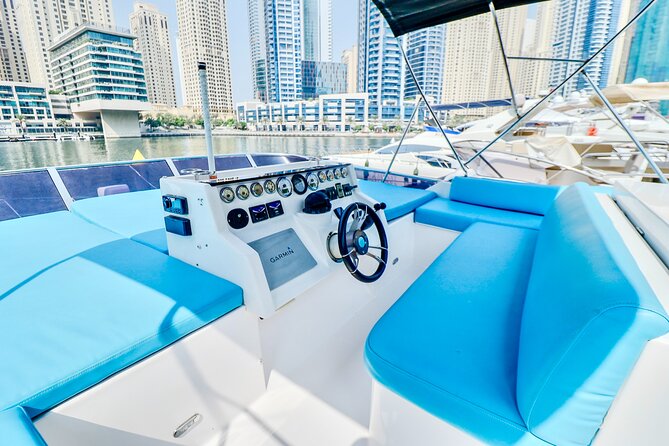 Private Luxury Yacht Cruise Around Atlantis and Dubai Marina - Itinerary and Schedule
