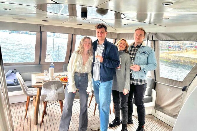 Private Luxury Yacht Cruise in Istanbul Bosphorus - Yacht Capacity and Departures