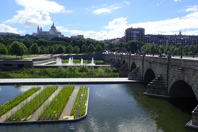 Private Madrid City Tour | Bike or E-Bike | Exclusive Guided Tour - Customizable Itinerary
