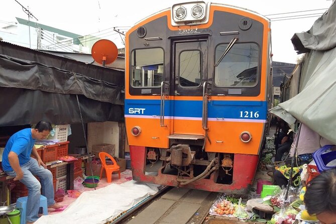 Private Maeklong Railway Market and Amphawa Day Tour From Bangkok - Tour Reviews