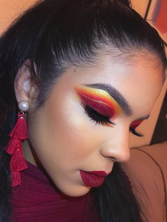 Private Makeup Session With a Local Artist in Grand Cayman - Transforming Into Royalty