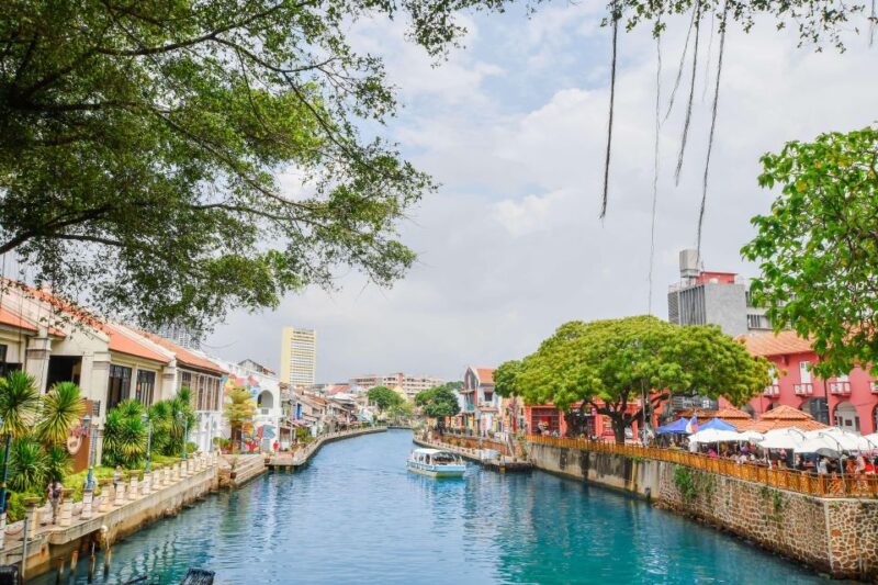 Private: Malacca Night Tour With River Cruise & Trishaw Ride - Vibrant Night Markets
