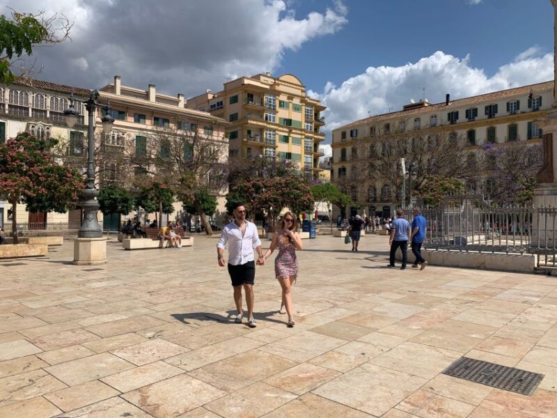 Private Malaga Walking Tour With Churros and Sweet Wine! - Churros and Coffee