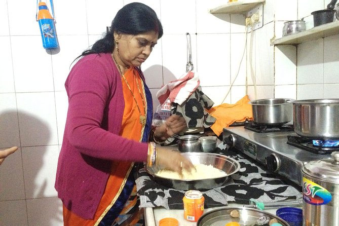 Private Market Tour & Vegetarian Cooking Class & Meal in a Local Jaipur Home - Guest Reviews and Ratings